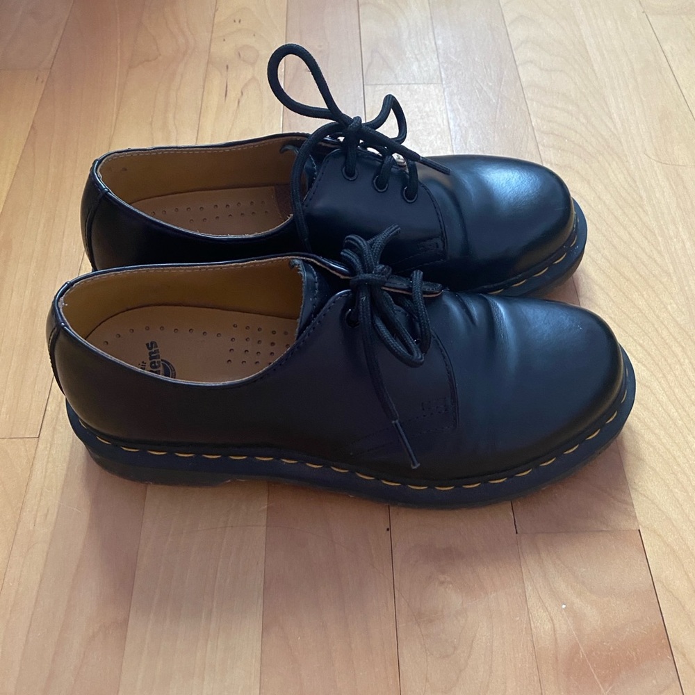 Dr. Martens Oxfords Women